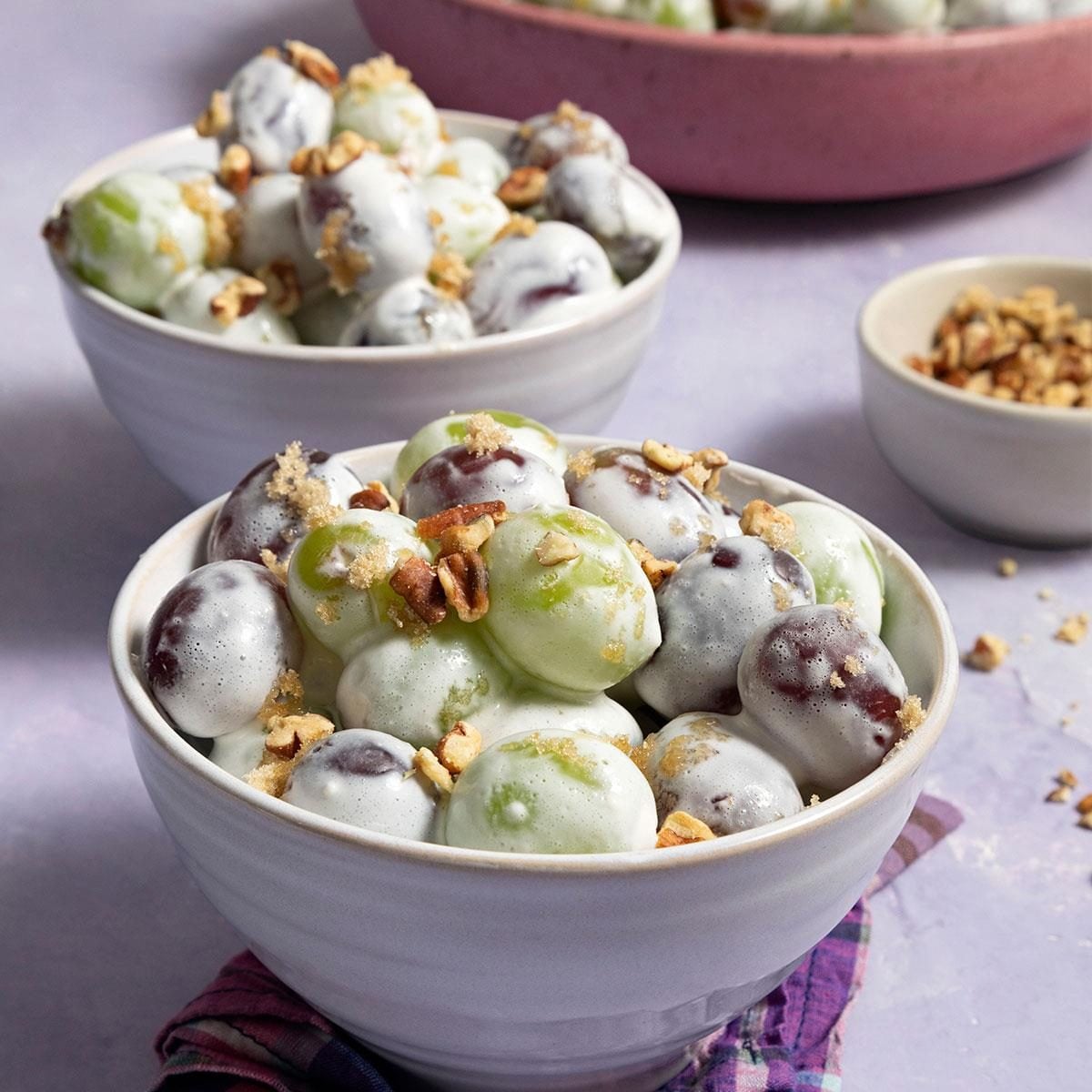 Creamy Grape Salad: Your Easy, Crowd-Pleasing Potluck Favorite